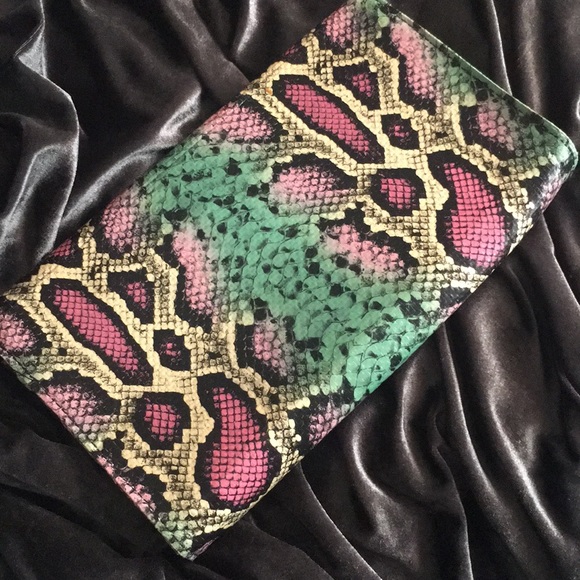 Leopard printed clutch - Picture 7 of 7